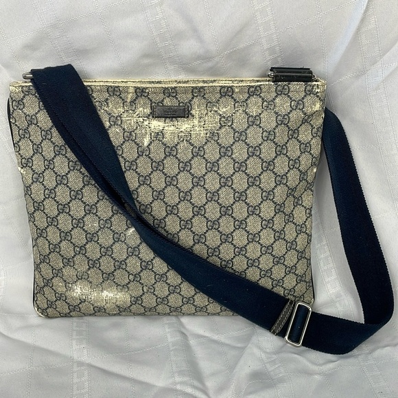 Gucci Monogram GG Supreme Flat Messenger Shoulder Crossbody Bag Navy Blue Beige - Picture 1 of 17